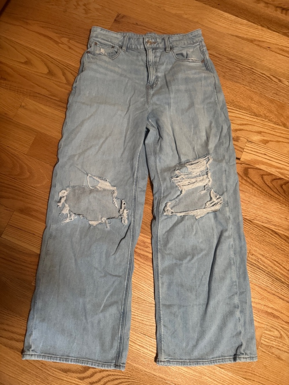 American Eagle women’s Size 8 Super High Rise Baggy Wide Leg denim Jeans